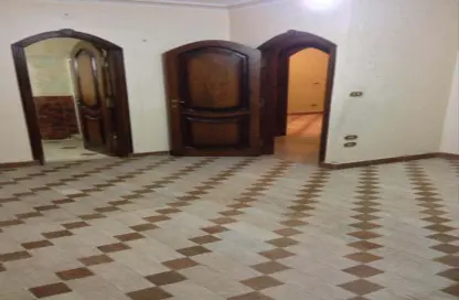 Apartment - 4 Bedrooms - 3 Bathrooms for rent in Ibn Al Nafis St. - 6th Zone - Nasr City - Cairo