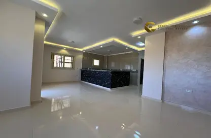 Apartment - 3 Bedrooms - 2 Bathrooms for sale in Gamal Abdel-Nasser Axis - 6 October City - Giza