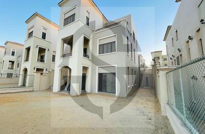 Villa - 5 Bedrooms - 6 Bathrooms for sale in Levana - Uptown Cairo - Mokattam - Cairo