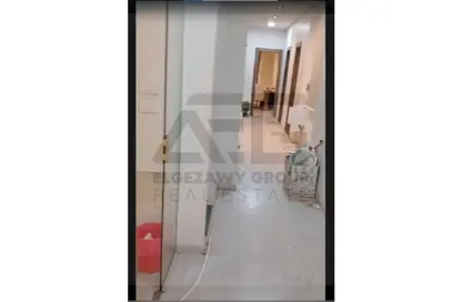 Apartment - 3 Bedrooms - 2 Bathrooms for sale in Ganoob El Acadimia - New Cairo City - Cairo