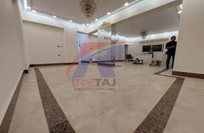 Apartment - 3 Bedrooms - 2 Bathrooms for sale in Mohamed Hassanein Heikal St. - 6th Zone - Nasr City - Cairo