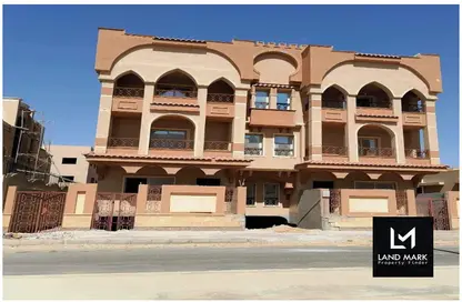 Penthouse - 3 Bedrooms - 3 Bathrooms for sale in 4th District West - Shorouk City - Cairo