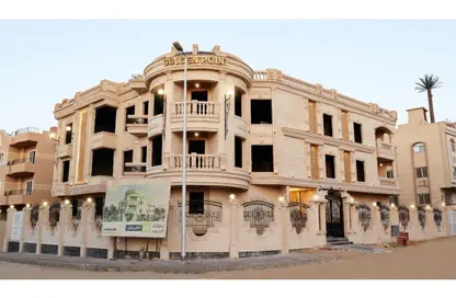 Apartment - 5 Bedrooms - 3 Bathrooms for sale in El Koronfel - The 5th Settlement - New Cairo City - Cairo