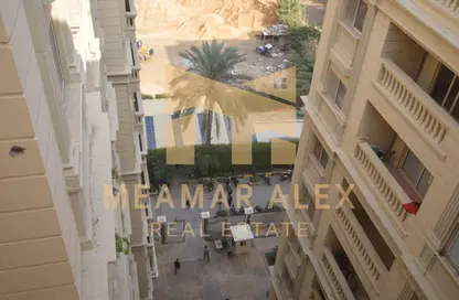 Apartment - 3 Bedrooms - 2 Bathrooms for sale in Al Nabawy El Mohandes St. - El Mandara - Hay Than El Montazah - Alexandria