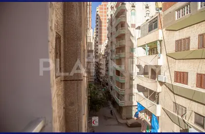 Apartment - 3 Bedrooms - 2 Bathrooms for sale in El Gaish Road - Miami - Hay Awal El Montazah - Alexandria