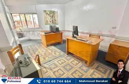 Office Space - Studio - 1 Bathroom for sale in Abd Al Aziz Fahmy St. - Sidi Gaber - Hay Sharq - Alexandria