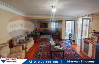 Apartment - 4 Bedrooms - 3 Bathrooms for sale in Abd Al Hameed El Deeb St. - Tharwat - Hay Sharq - Alexandria