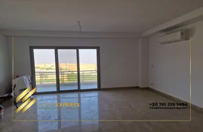 Apartment - 2 Bedrooms - 3 Bathrooms for rent in The Fourteen Golf Residences - Uptown Cairo - Mokattam - Cairo