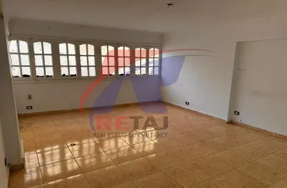 Apartment - 3 Bedrooms - 2 Bathrooms for sale in Hafez Ramadan St. - 6th Zone - Nasr City - Cairo