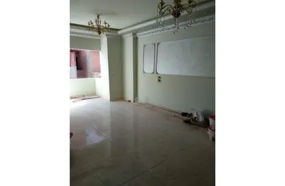 Apartment - 3 Bedrooms - 1 Bathroom for sale in Ahmed Maher St. - Al Mansoura - Al Daqahlya