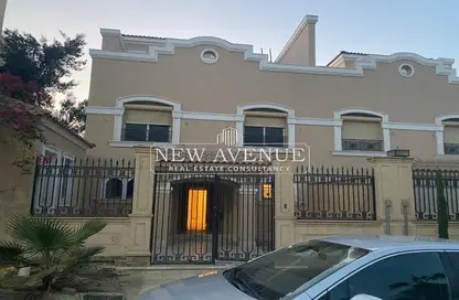 Villa - 4 Bedrooms - 3 Bathrooms for sale in Al Shorouk 2000 - El Shorouk Compounds - Shorouk City - Cairo