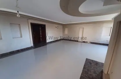 Apartment - 3 Bedrooms - 2 Bathrooms for sale in Al Horeya St. - Almazah - Heliopolis - Masr El Gedida - Cairo