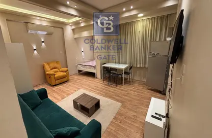 Apartment - 1 Bathroom for rent in Ahmed Heshmat St. - Zamalek - Cairo