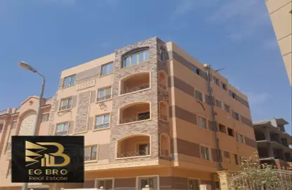 Roof - 3 Bedrooms - 2 Bathrooms for sale in Mohamed Naguib Axis - Abou El Houl - New Cairo City - Cairo