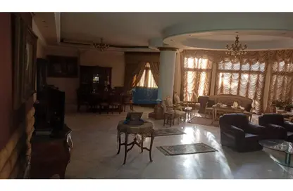 Apartment - 7+ Bedrooms - 6 Bathrooms for sale in Al Sadat Road - Shorouk City - Cairo