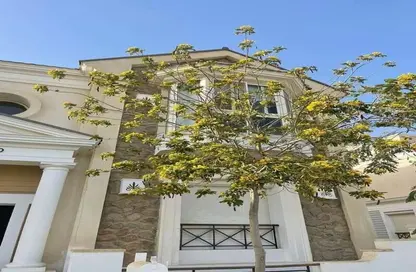 Townhouse - 5 Bedrooms - 4 Bathrooms for sale in Mountain View iCity - 5th Settlement Compounds - The 5th Settlement - New Cairo City - Cairo