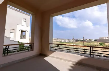 Villa - 3 Bedrooms - 3 Bathrooms for sale in Levana - Uptown Cairo - Mokattam - Cairo