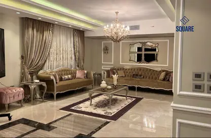 Villa - 4 Bedrooms - 4 Bathrooms for sale in Royal City - Sheikh Zayed Compounds - Sheikh Zayed City - Giza