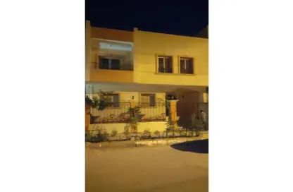 Villa - 6 Bedrooms - 3 Bathrooms for rent in Family Housing - Shorouk City - Cairo