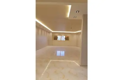 Apartment - 3 Bedrooms - 3 Bathrooms for rent in 10th District - Sheikh Zayed City - Giza