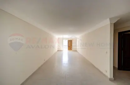 Apartment - 3 Bedrooms - 2 Bathrooms for rent in Omar Zaafran St. - Ibrahimia - Hay Wasat - Alexandria