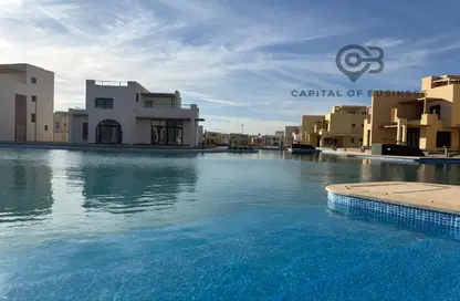 Chalet - 2 Bedrooms - 2 Bathrooms for sale in Makadi Orascom Resort - Makadi - Hurghada - Red Sea