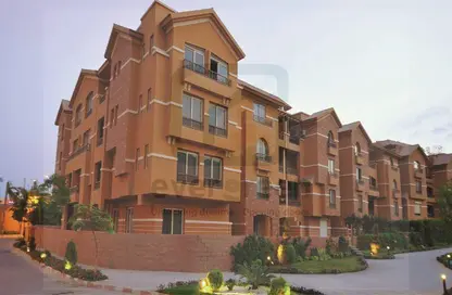 Apartment - 3 Bedrooms - 2 Bathrooms for sale in Green 3 - 2nd District - Sheikh Zayed City - Giza