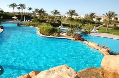 Chalet - 2 Bedrooms - 2 Bathrooms for sale in La Vista Topaz - La Vista - Al Ain Al Sokhna - Suez