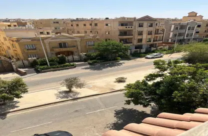 Roof - 2 Bedrooms - 1 Bathroom for sale in Al Narges 7 - Al Narges - New Cairo City - Cairo