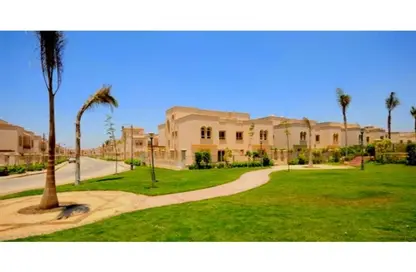 Twin House - 4 Bedrooms - 4 Bathrooms for sale in Greens - 6th District - Sheikh Zayed City - Giza