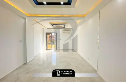 Apartment - 3 Bedrooms - 1 Bathroom for sale in Bin Mosleh Al Arman St. - Miami - Hay Awal El Montazah - Alexandria