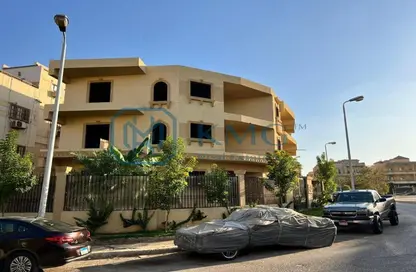 Apartment - 3 Bedrooms - 2 Bathrooms for sale in Akhnaton St. - District 5 - The 5th Settlement - New Cairo City - Cairo