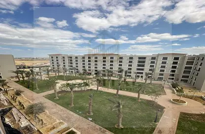 Apartment - 2 Bedrooms - 2 Bathrooms for sale in Village West - Sheikh Zayed Compounds - Sheikh Zayed City - Giza