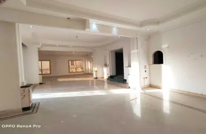 Apartment - 4 Bedrooms - 3 Bathrooms for rent in Ganoob El Acadimia - New Cairo City - Cairo