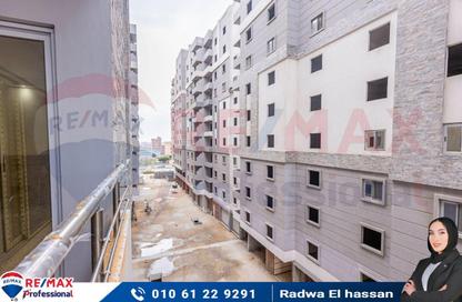 Apartment - 2 Bedrooms - 1 Bathroom for sale in 14th of May Bridge - Smouha - Hay Sharq - Alexandria