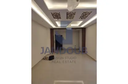 Apartment - 3 Bedrooms - 2 Bathrooms for rent in Abbas Al Akkad St. - 1st Zone - Nasr City - Cairo