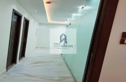 Office Space - Studio - 1 Bathroom for rent in The Gate Plaza Mall - 10th District - Sheikh Zayed City - Giza