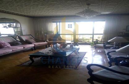 Apartment - 3 Bedrooms - 2 Bathrooms for sale in Street 13 - Maadi - Hay El Maadi - Cairo