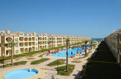 Chalet - 2 Bedrooms - 2 Bathrooms for sale in Lasirena Palm Beach - Al Ain Al Sokhna - Suez