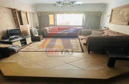 Apartment - 2 Bedrooms - 1 Bathroom for sale in Ahmed Fakhry St. - 6th Zone - Nasr City - Cairo