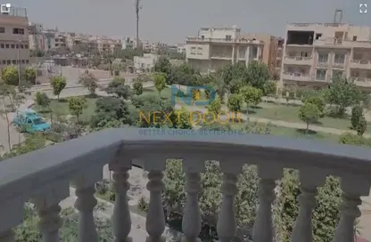 Apartment - 3 Bedrooms - 2 Bathrooms for sale in Street 29 - District 2 - The 5th Settlement - New Cairo City - Cairo