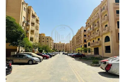 Apartment - 2 Bedrooms - 2 Bathrooms for sale in Al Ashrafiya - North Investors Area - New Cairo City - Cairo