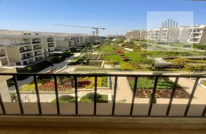 Apartment - 2 Bedrooms - 3 Bathrooms for sale in Moon Residences - Fifth Square - The 5th Settlement - New Cairo City - Cairo