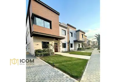 Villa - 4 Bedrooms - 5 Bathrooms for sale in Azzar 2 - 5th Settlement Compounds - The 5th Settlement - New Cairo City - Cairo