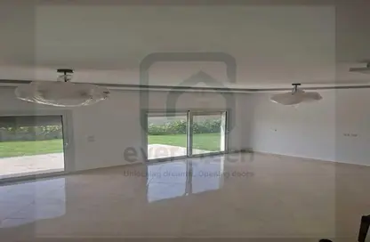 Townhouse - 4 Bedrooms - 5 Bathrooms for sale in Etapa - Sheikh Zayed Compounds - Sheikh Zayed City - Giza