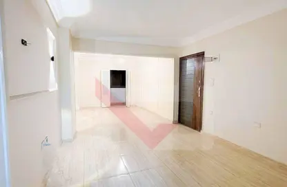 Apartment - 2 Bedrooms - 1 Bathroom for sale in Mogamaa Miami St. - Miami - Hay Awal El Montazah - Alexandria