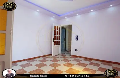 Apartment - 3 Bedrooms - 1 Bathroom for sale in Khaled Ibn Alwaleed St. - Sidi Beshr - Hay Awal El Montazah - Alexandria