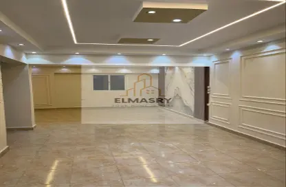 Apartment - 3 Bedrooms - 2 Bathrooms for sale in Al Reyad St. - Mohandessin - Giza