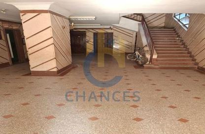 Apartment - 3 Bedrooms - 1 Bathroom for sale in Cornish El Nile St. - Maadi - Hay El Maadi - Cairo