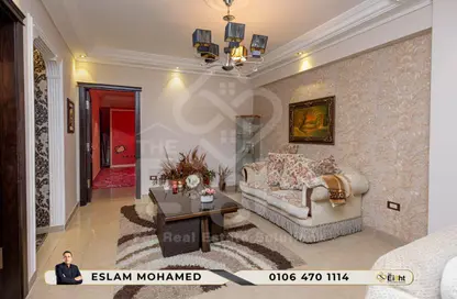 Apartment - 5 Bedrooms - 2 Bathrooms for sale in Al Galaa St. - Victoria - Hay Awal El Montazah - Alexandria